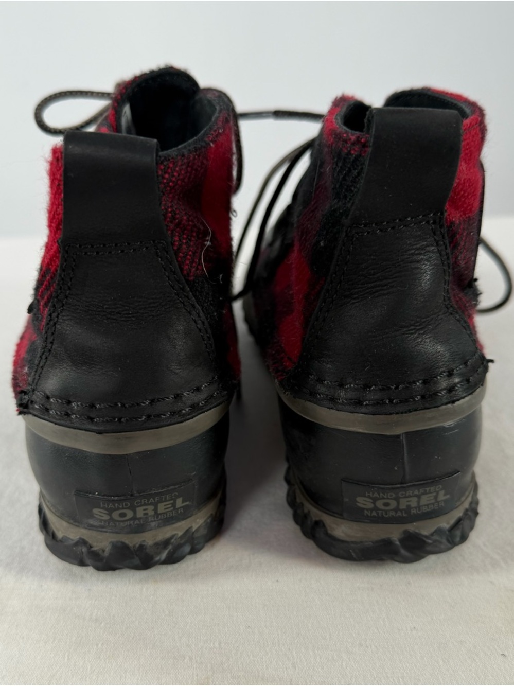Sorel Out 'n About‎ Buffalo Plaid Waterproof Boots in Black Red Size 6 - Picture 5 of 12